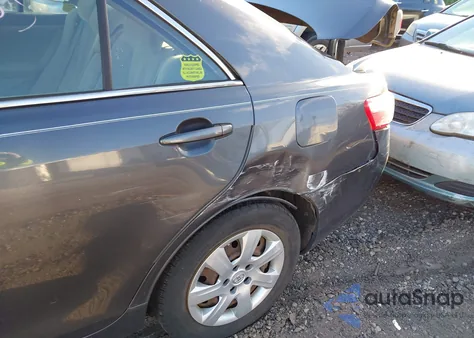 2009 Toyota Camry Le z USA, uszkodzony, nr VIN 4T1BE46K19U273198